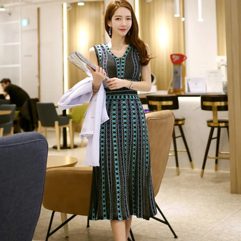High Quality Chic Bright Hit Color Vest Knitted Dress 2019 Summer Women's V-Neck Plaid Green Sleeveless A line Tunic Dress
High Quality Chic Bright Hit Color Vest Knitted Dress 2019 Summer Women's V-Neck Plaid Green Sleeveless A line Tunic Dress