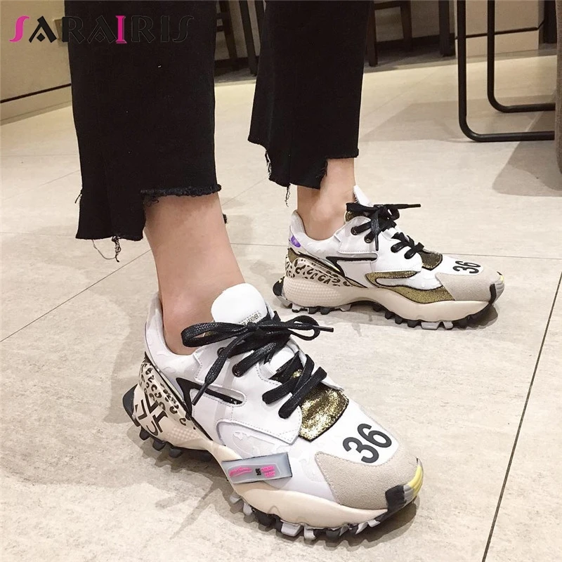 SARAIRIS 2019 Spring New Ins Hot Patchwork Sneakers Women Split Leather Girl Fashion Platform Shoes Women Casual Shoes Woman
SARAIRIS 2019 Spring New Ins Hot Patchwork Sneakers Women Split Leather Girl Fashion Platform Shoes Women Casual Shoes Woman