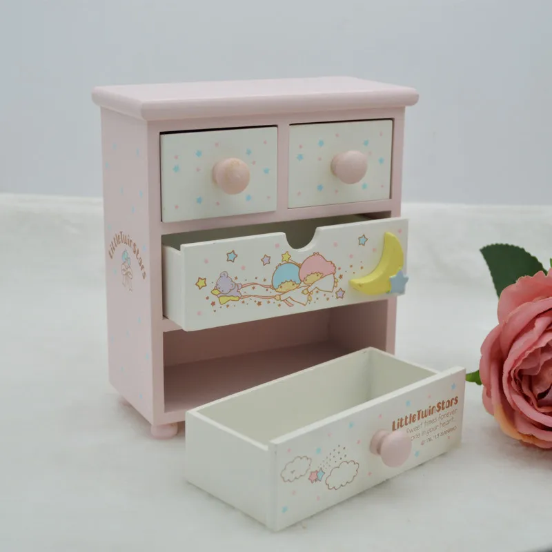 1pc Japan Cartoon Little Twin stars Wooden Box Melody Comestic Box Kit Dressing Storage Box For dolls accessory girls gifts
1pc Japan Cartoon Little Twin stars Wooden Box Melody Comestic Box Kit Dressing Storage Box For dolls accessory girls gifts