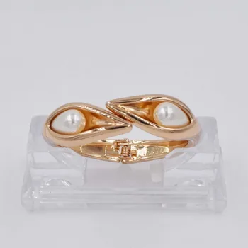 New fashion big bracelet Dubai gold-color of women cuff delicate wedding big bracelet beautiful Birthday gift Jewelry
New fashion big bracelet Dubai gold-color of women cuff delicate wedding big bracelet beautiful Birthday gift Jewelry