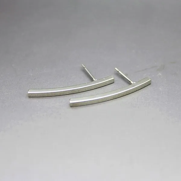 New Fashion Curved earings Bar stud Earrings for Women Simple Bar Earrings EY-E080 New Year gift
New Fashion Curved earings Bar stud Earrings for Women Simple Bar Earrings EY-E080 New Year gift