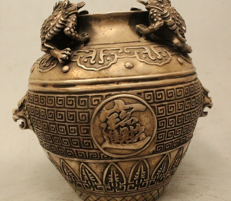 8" Marked Chinese Dyansty Silver Golden Toad Spittor Money Wealth Pot Jar Crock
8" Marked Chinese Dyansty Silver Golden Toad Spittor Money Wealth Pot Jar Crock