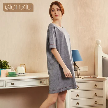 Qianxiu New styles short-sleeved nightdress female summer large size loose simple home service round neck cotton nightdress 
Qianxiu New styles short-sleeved nightdress female summer large size loose simple home service round neck cotton nightdress