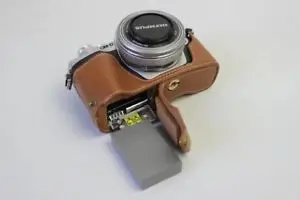 New Black/ Brown/ Dark Brown Retro Genuine Leather Camera Bag Case Cover Half Body Set Bag For Olympus E-M10III EM10III 
New Black/ Brown/ Dark Brown Retro Genuine Leather Camera Bag Case Cover Half Body Set Bag For Olympus E-M10III EM10III