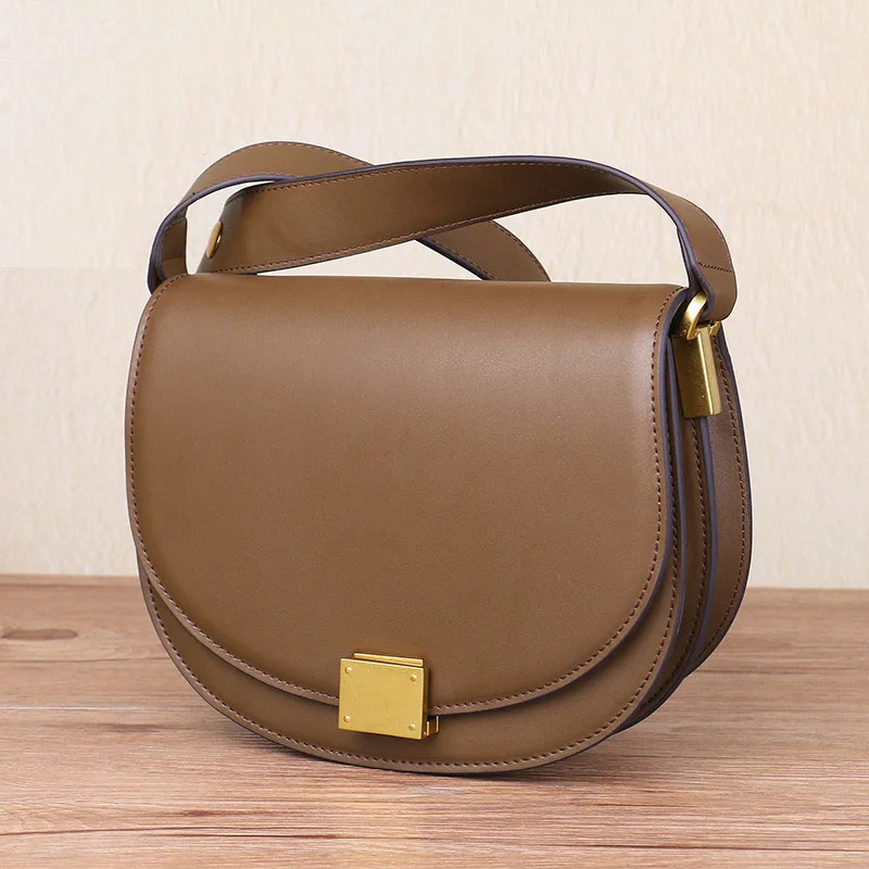 New arrival Fashion Genuine Leather Saddle bag Women's handbag High quality Shoulder bag Simple design Crossbody bag
New arrival Fashion Genuine Leather Saddle bag Women's handbag High quality Shoulder bag Simple design Crossbody bag