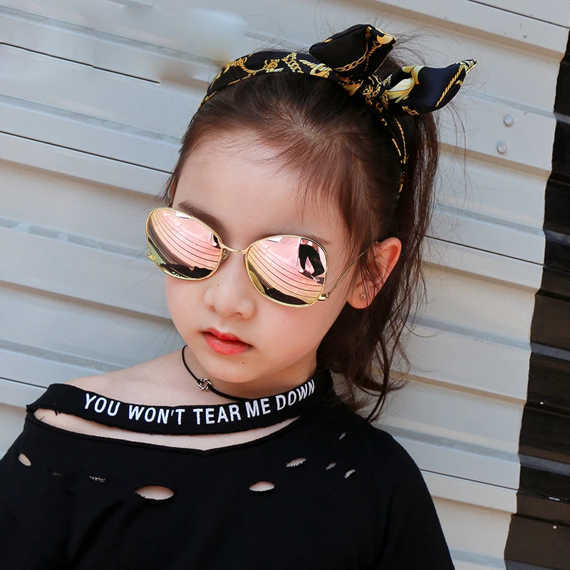 2018 Summer Metal Frame Child fashion sunglasses Bead leg UV400 Anti-reflective Lovely baby Girls Cute glasses kids Oculos N802
2018 Summer Metal Frame Child fashion sunglasses Bead leg UV400 Anti-reflective Lovely baby Girls Cute glasses kids Oculos N802