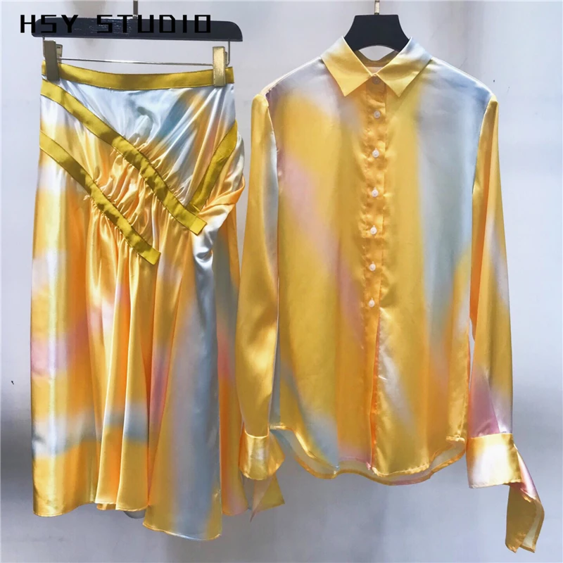 【HSY Studio】2019 summer new trend rainbow print women suit long sleeve boyfriend style baggy shirt ruched waist detail midi skir
【HSY Studio】2019 summer new trend rainbow print women suit long sleeve boyfriend style baggy shirt ruched waist detail midi skir