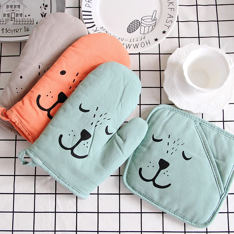 ins dog expression microwave oven gloves, high temperature anti-scald slip gloves, anti-scald insulation mat bowls mat coasters
ins dog expression microwave oven gloves, high temperature anti-scald slip gloves, anti-scald insulation mat bowls mat coasters