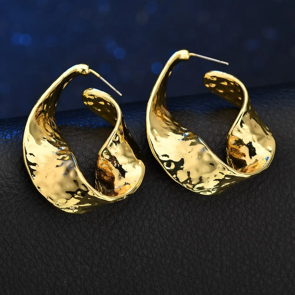 SexeMara Vintage Gold Punk Twisted Round Earrings for Women Irregular Curved Circle Geometric Big Round Circle Earring For Women
SexeMara Vintage Gold Punk Twisted Round Earrings for Women Irregular Curved Circle Geometric Big Round Circle Earring For Women