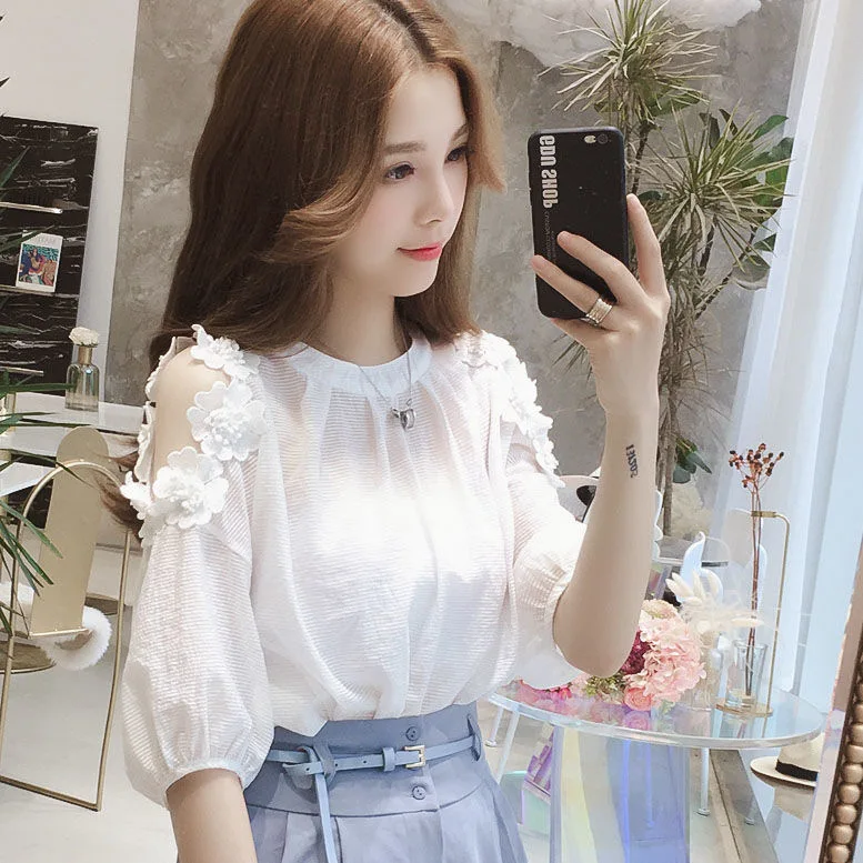 Korean loose 2019 spring summer new blouse women shirts sexy sweet casual streetwear ruffles chiffon bottoming shirts lady tops
Korean loose 2019 spring summer new blouse women shirts sexy sweet casual streetwear ruffles chiffon bottoming shirts lady tops