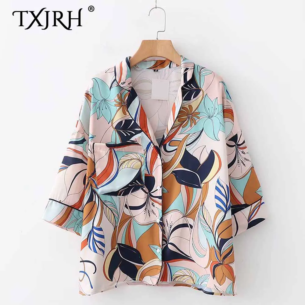 TXJRH Retro Notched Big Floral Print Kimono Shirt Single-breasted 3/4 Sleeve Edged Line Pajamas Style Loose Blouse Blusas Tops
TXJRH Retro Notched Big Floral Print Kimono Shirt Single-breasted 3/4 Sleeve Edged Line Pajamas Style Loose Blouse Blusas Tops