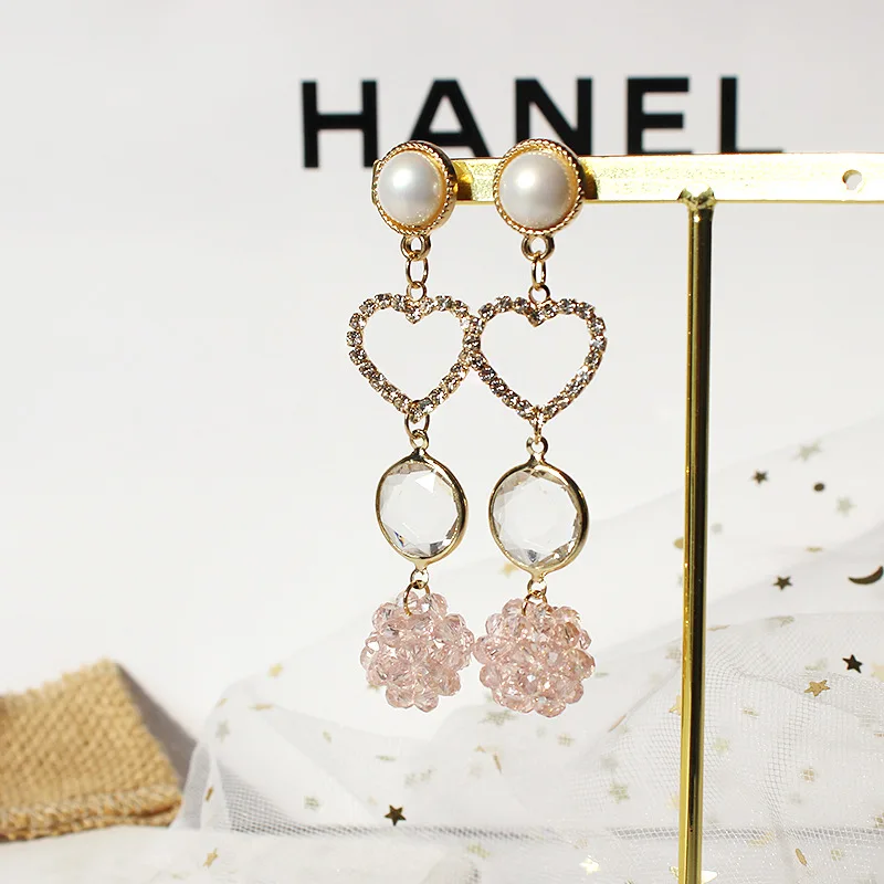 Quanlity Hollow Heart Rhinestone Korean Pink Crystals Drop Earrings for Women Girls Wedding Valentine's Day Gift of Love
Quanlity Hollow Heart Rhinestone Korean Pink Crystals Drop Earrings for Women Girls Wedding Valentine's Day Gift of Love