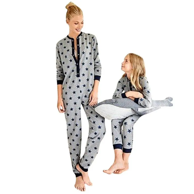 MUQGEW Fashion Women Kids Boys Girls Long Sleeve Ladies Star Printed Jumpsuit Pyjamas Family Nightwear Clothing Set
MUQGEW Fashion Women Kids Boys Girls Long Sleeve Ladies Star Printed Jumpsuit Pyjamas Family Nightwear Clothing Set