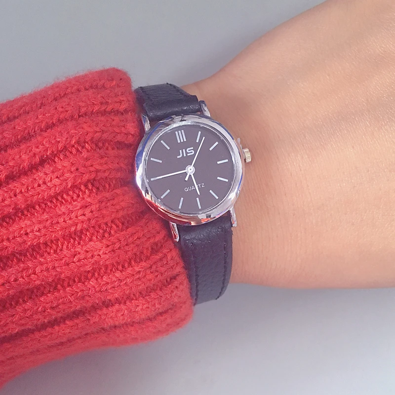 Fashion Women Dress Watches Vintage Genuine Leather Strap Small Dial Watch Sport Quartz Ladies Slim Wristwatch relogio feminino
Fashion Women Dress Watches Vintage Genuine Leather Strap Small Dial Watch Sport Quartz Ladies Slim Wristwatch relogio feminino