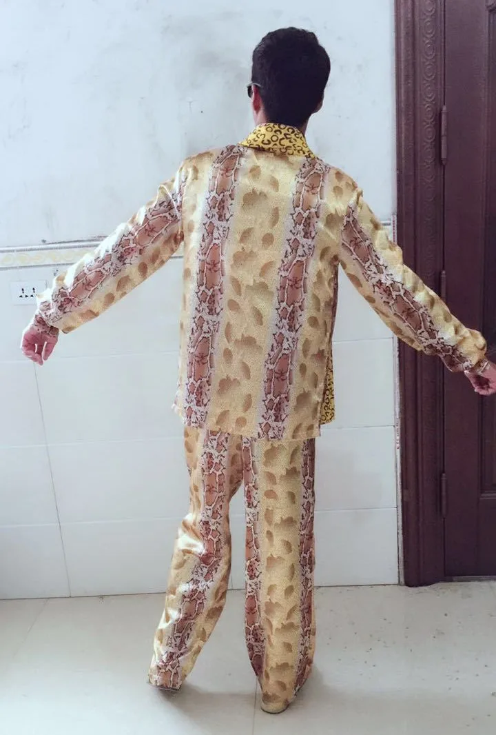 3664314572_534790972