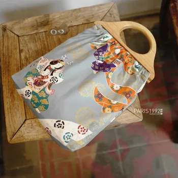 Little Paris Homemade Japanese-style wooden handle vintage geisha pattern tote Bag Easy to match Women's canvas bag
Little Paris Homemade Japanese-style wooden handle vintage geisha pattern tote Bag Easy to match Women's canvas bag