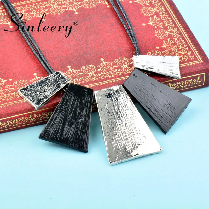 SINLEERY Bohemia Big Metal Geometric Pendant Chunky Necklace Statement Maxi Jewelry For Women Black Leather Chain XL751 SSC
SINLEERY Bohemia Big Metal Geometric Pendant Chunky Necklace Statement Maxi Jewelry For Women Black Leather Chain XL751 SSC