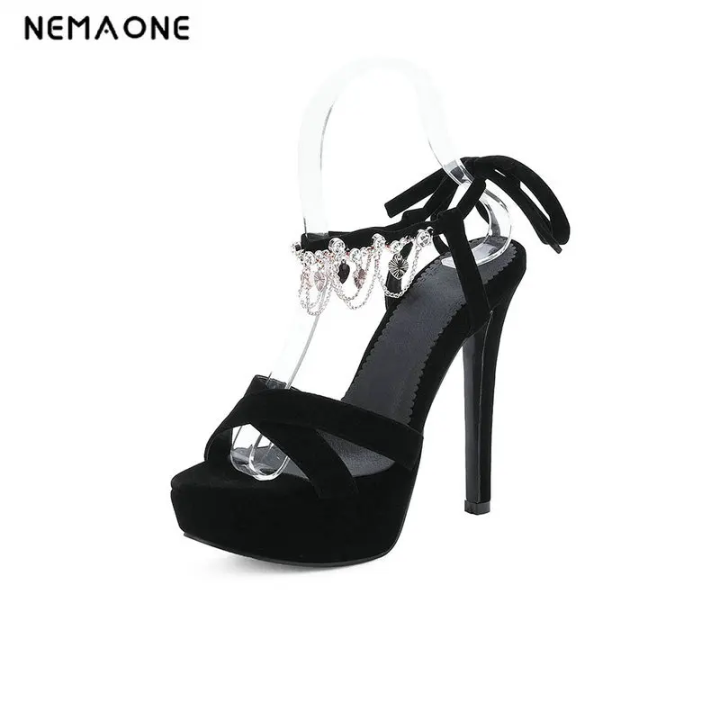 Hand Made Unusual Strappy 13cm High Heel Shoes Flock Platform Exotic Dancer Shoes Peep Toe Women Sandals Large Size 42 43
Hand Made Unusual Strappy 13cm High Heel Shoes Flock Platform Exotic Dancer Shoes Peep Toe Women Sandals Large Size 42 43