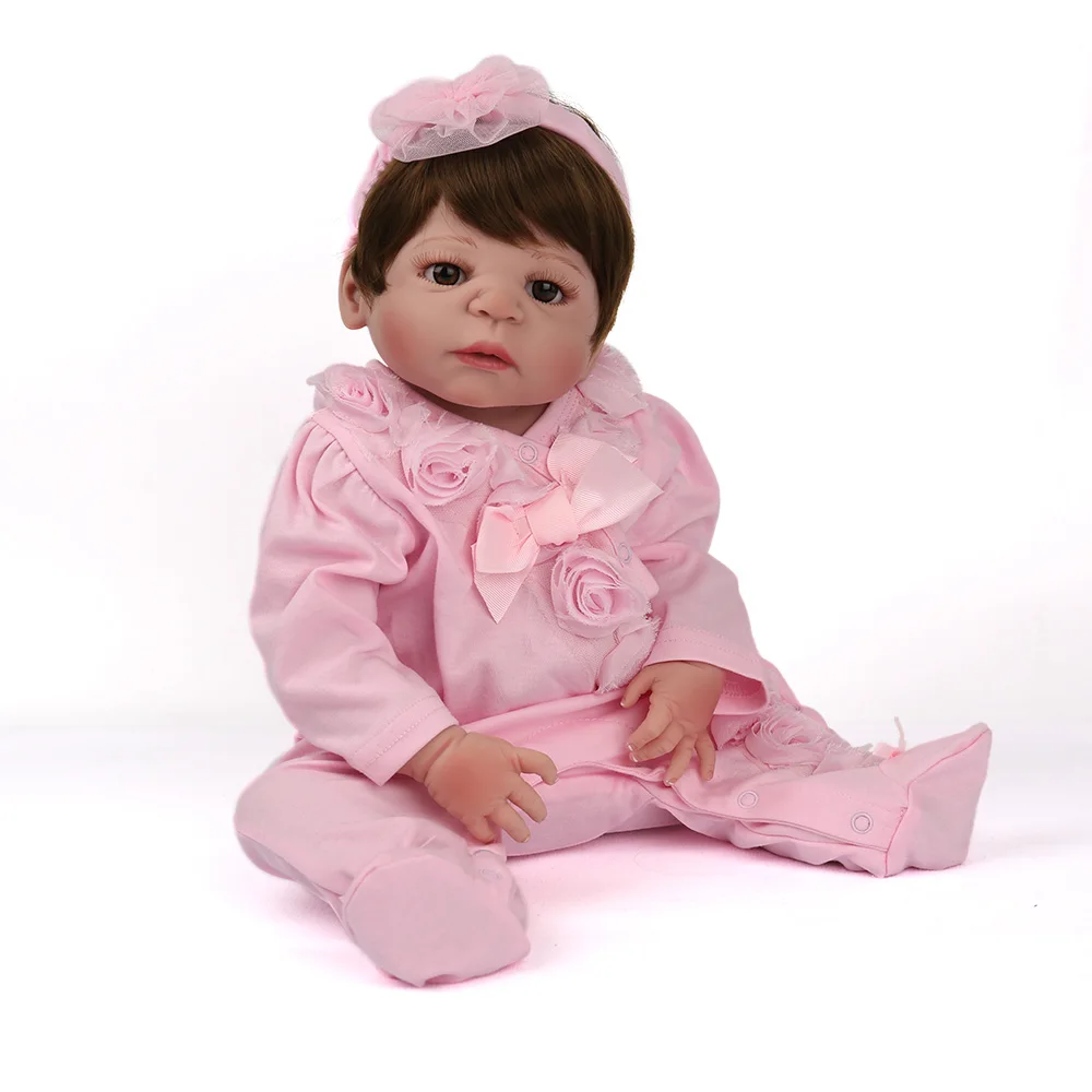 55cm girl body silicone Reborn babies dolls real bebe alive 22"lol toys with Pink clothes and pink bottle ethnic Toy Kid gift
55cm girl body silicone Reborn babies dolls real bebe alive 22"lol toys with Pink clothes and pink bottle ethnic Toy Kid gift