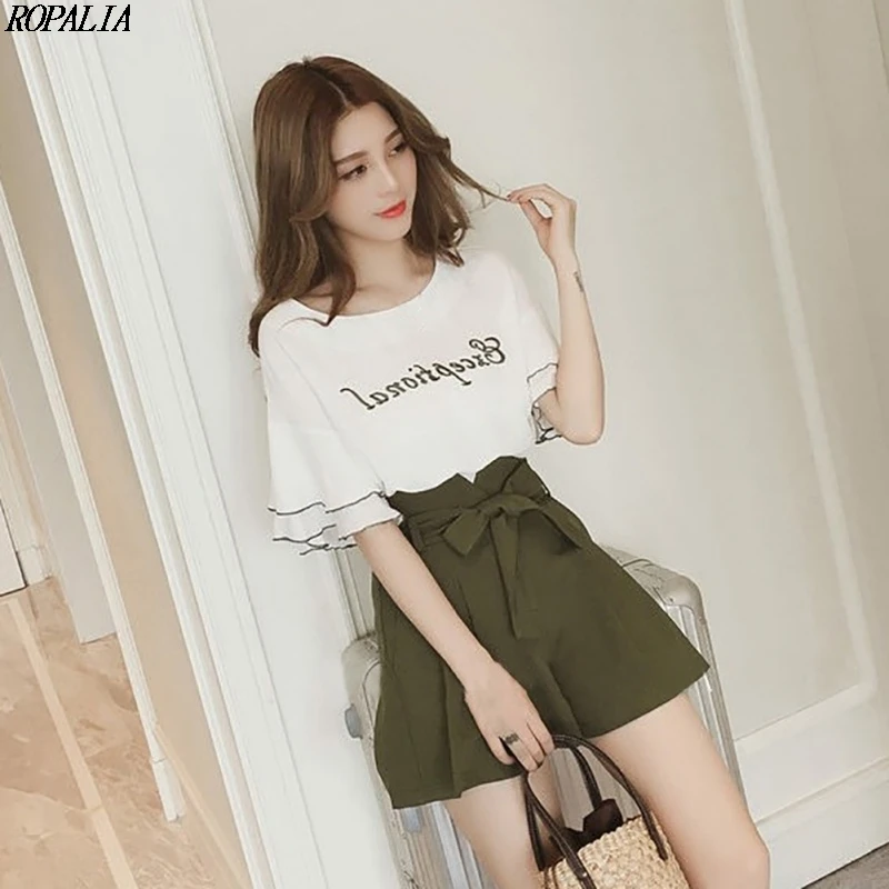 2019 Fashion Sweet Women O-Neck Letter Print Short Petal Sleeve Top And Shorts Sets Elastic Waist Drawstring 2 Piece Set
2019 Fashion Sweet Women O-Neck Letter Print Short Petal Sleeve Top And Shorts Sets Elastic Waist Drawstring 2 Piece Set