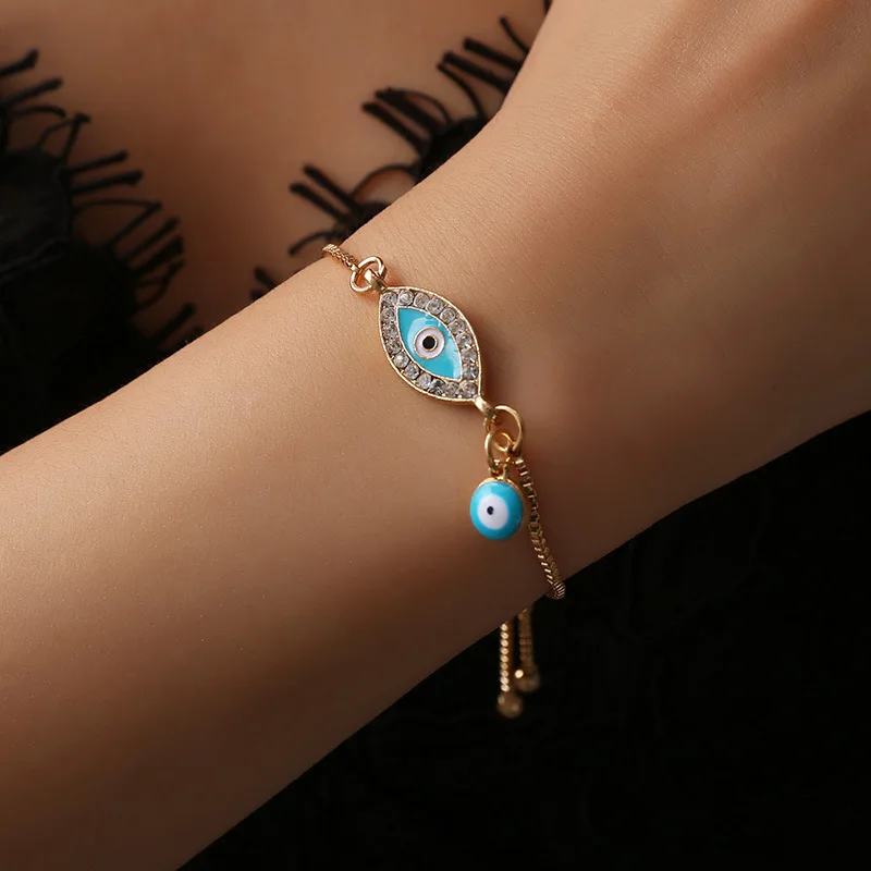 2019 New Fashion Vintage Evil Eye Bracelet Simple Charm Bracelet Bangle Gold Color Alloy Chain Party For Women jewelry
2019 New Fashion Vintage Evil Eye Bracelet Simple Charm Bracelet Bangle Gold Color Alloy Chain Party For Women jewelry