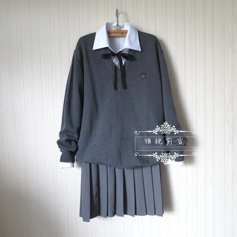 Japanese school uniform suit set Gray pullover sweater + solid white long sleeve shirt + Dark gray Pleated skirt
Japanese school uniform suit set Gray pullover sweater + solid white long sleeve shirt + Dark gray Pleated skirt