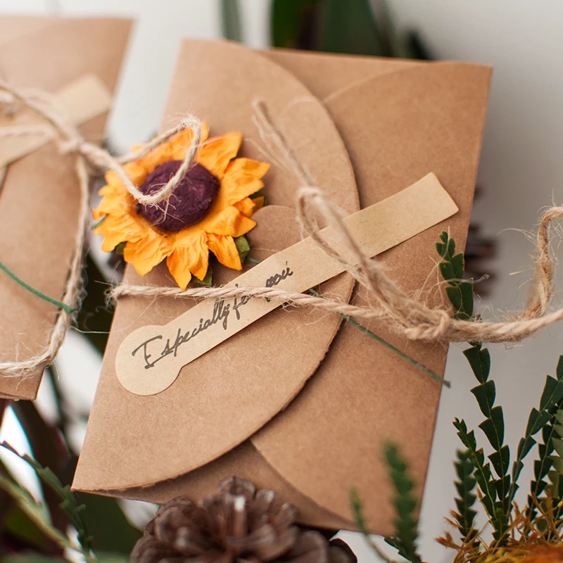 1pc Kraft Simulation flower greeting card envelope Pure Retro creative invitation Wedding thanks birthday card Party supplies
1pc Kraft Simulation flower greeting card envelope Pure Retro creative invitation Wedding thanks birthday card Party supplies