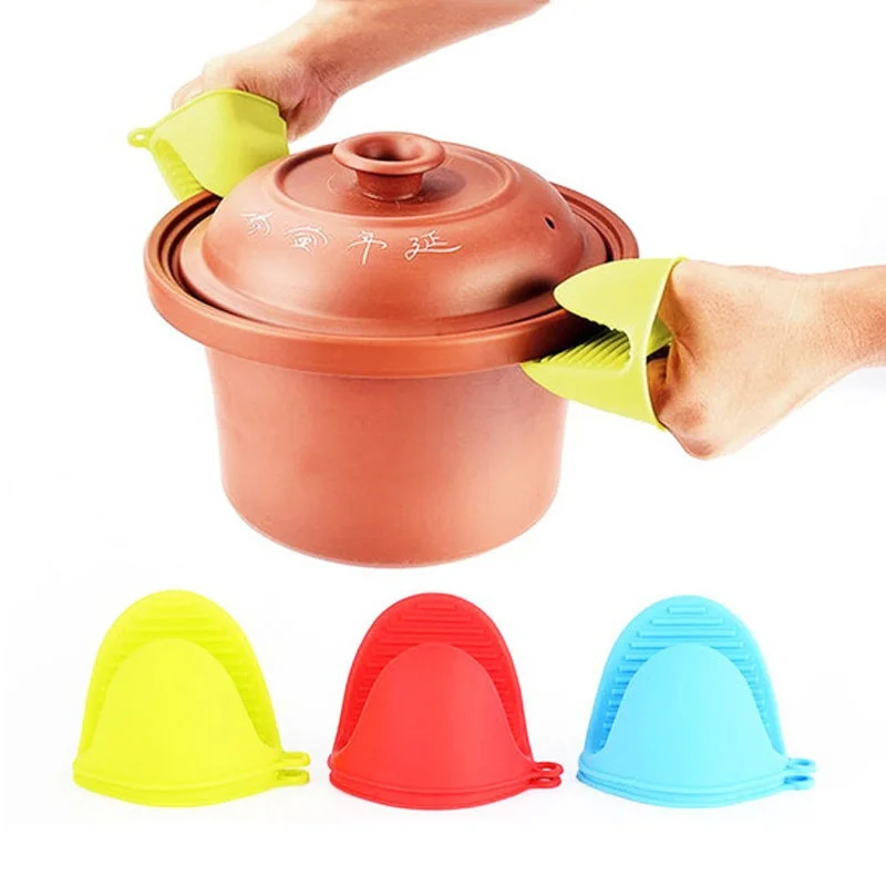 Oven High-temperature Protect Glove Style Shark Silicone Clip Insulation Hands Material Microwave Non-slip 1PC
Oven High-temperature Protect Glove Style Shark Silicone Clip Insulation Hands Material Microwave Non-slip 1PC