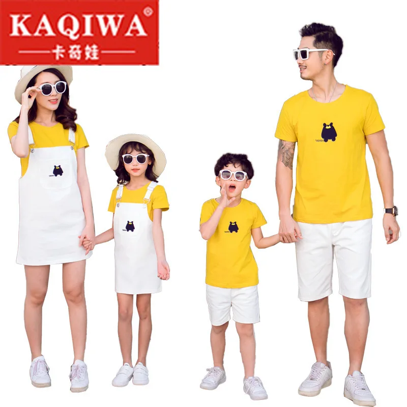 Family Clothing Father and Son T shirt and Pants Family Clothes Sets Family Matching Outfits Striped Mother Daughter Dresses
Family Clothing Father and Son T shirt and Pants Family Clothes Sets Family Matching Outfits Striped Mother Daughter Dresses