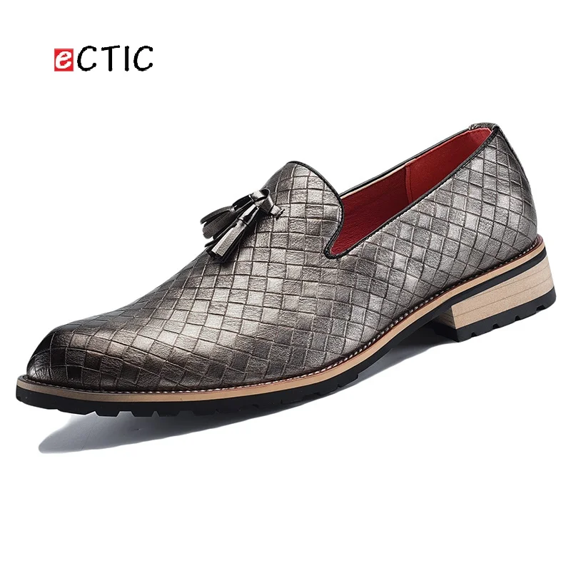 Ectic Retro Men Dress Shoes Pointed Toe Oxfords Business Office Style Plaid Pattern Breathable Wedding Calcado Hombre
Ectic Retro Men Dress Shoes Pointed Toe Oxfords Business Office Style Plaid Pattern Breathable Wedding Calcado Hombre