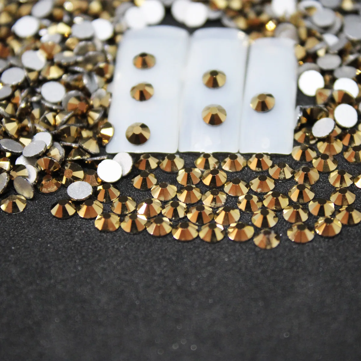 Nail gems SS3-SS10 Nail Art Decorations Rhinestones 3d nail art dekor Charm Glass Flatback nails accessoires diamonds jewelry
Nail gems SS3-SS10 Nail Art Decorations Rhinestones 3d nail art dekor Charm Glass Flatback nails accessoires diamonds jewelry