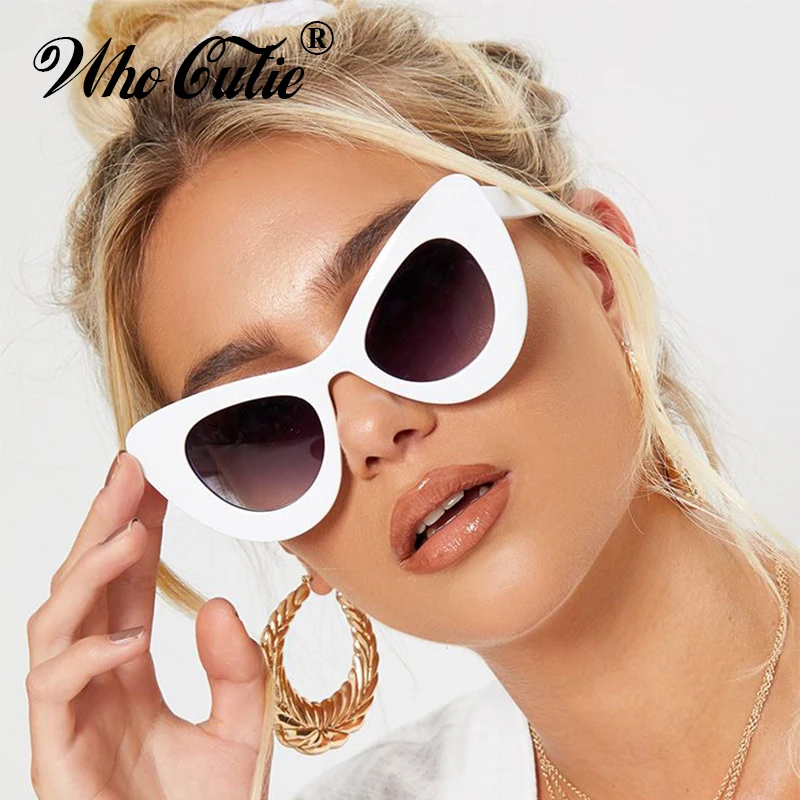 WHO CUTIE 2018 Peak Cat Eye Sunglasses Women Brand Designer 90S Vintage Thick White Frame Cateye Lady Sun Glasses Shades OM499B
WHO CUTIE 2018 Peak Cat Eye Sunglasses Women Brand Designer 90S Vintage Thick White Frame Cateye Lady Sun Glasses Shades OM499B