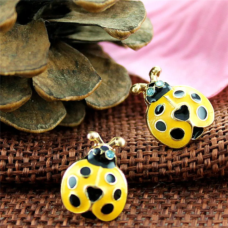 Women's Fashion Brand New Arrival Personalized Gorgeous Colorful Ladybug Earrings For Jewelry Party Brincos Femin
Women's Fashion Brand New Arrival Personalized Gorgeous Colorful Ladybug Earrings For Jewelry Party Brincos Femin