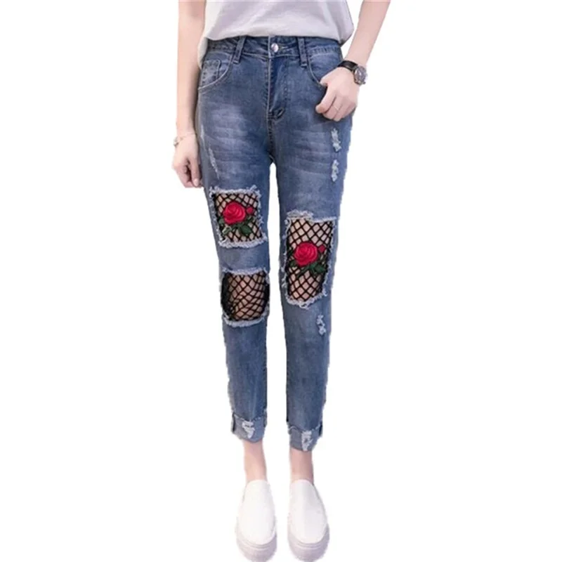 EUROPE Lady Summer Tide Slim Thin Jeans Blue Denim Pencil Pants Buttons Wear Holes Patchwork Mesh Lace Rose Flower Embroidery
EUROPE Lady Summer Tide Slim Thin Jeans Blue Denim Pencil Pants Buttons Wear Holes Patchwork Mesh Lace Rose Flower Embroidery