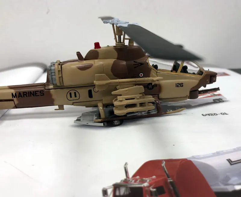 AH-1W SuperCobra Helicopter (17)