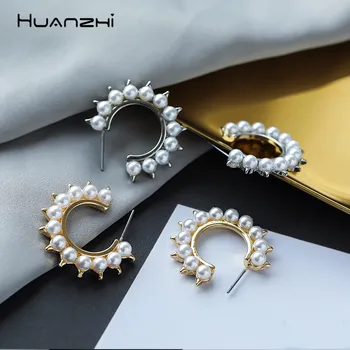 HUANZHI 2019 C Shape Imitation Pearls Metal Tip Exaggeration Personality Metal Drop Earrings For Women Girl Party Travel Jewelry
HUANZHI 2019 C Shape Imitation Pearls Metal Tip Exaggeration Personality Metal Drop Earrings For Women Girl Party Travel Jewelry