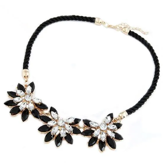 Women Charming Necklace Crystal Flowers Bib Choker Necklace Braided Rope Collars Necklace Wedding Party Jewelry
Women Charming Necklace Crystal Flowers Bib Choker Necklace Braided Rope Collars Necklace Wedding Party Jewelry
