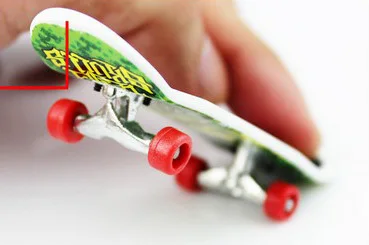 Alloy Finger Skateboard Toy Reinforced Thumb Slide Alone Version Of Children's Gift Stent Combination Plastic Grownups
Alloy Finger Skateboard Toy Reinforced Thumb Slide Alone Version Of Children's Gift Stent Combination Plastic Grownups