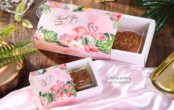 8x8x3.7cm Pink Flamingo Chocolate gift box Green fancy moon gift packaging box gift packing box Wedding cake box100pcs /lot
8x8x3.7cm Pink Flamingo Chocolate gift box Green fancy moon gift packaging box gift packing box Wedding cake box100pcs /lot
