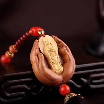 Chinese Boxwood Carved Double Colors Tassel Guan Yin Kwan-yin Bodhisattva Standing On Buddha Hand Exquisite Car Pendant Statue
Chinese Boxwood Carved Double Colors Tassel Guan Yin Kwan-yin Bodhisattva Standing On Buddha Hand Exquisite Car Pendant Statue