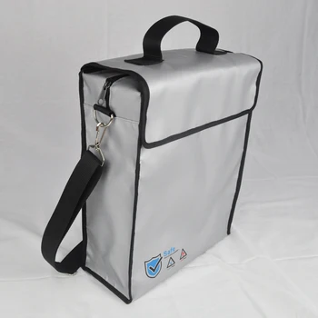28x38x8cm Fiberglass Fireproof Document Bag with shoulder strap Fire and Water Resistant Bag
28x38x8cm Fiberglass Fireproof Document Bag with shoulder strap Fire and Water Resistant Bag