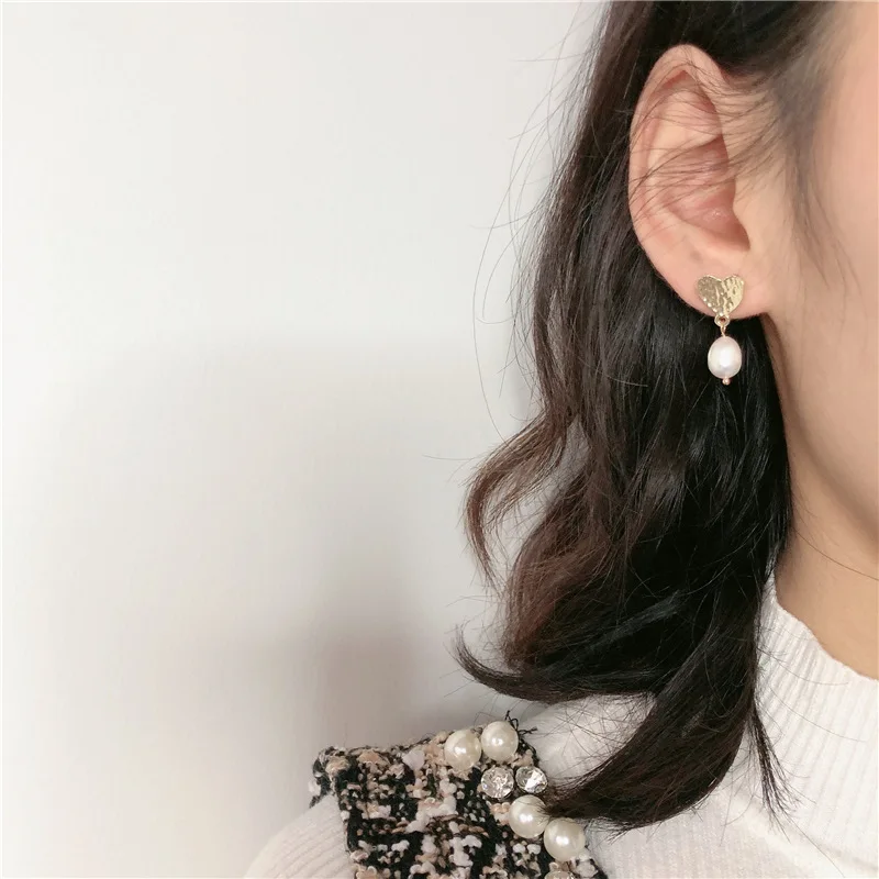 2019 Classic Trendy Simulated Pearl Heart Stud Earrings Fashion Women Casual Party Earrings Accessary Jewelry Brincos
2019 Classic Trendy Simulated Pearl Heart Stud Earrings Fashion Women Casual Party Earrings Accessary Jewelry Brincos