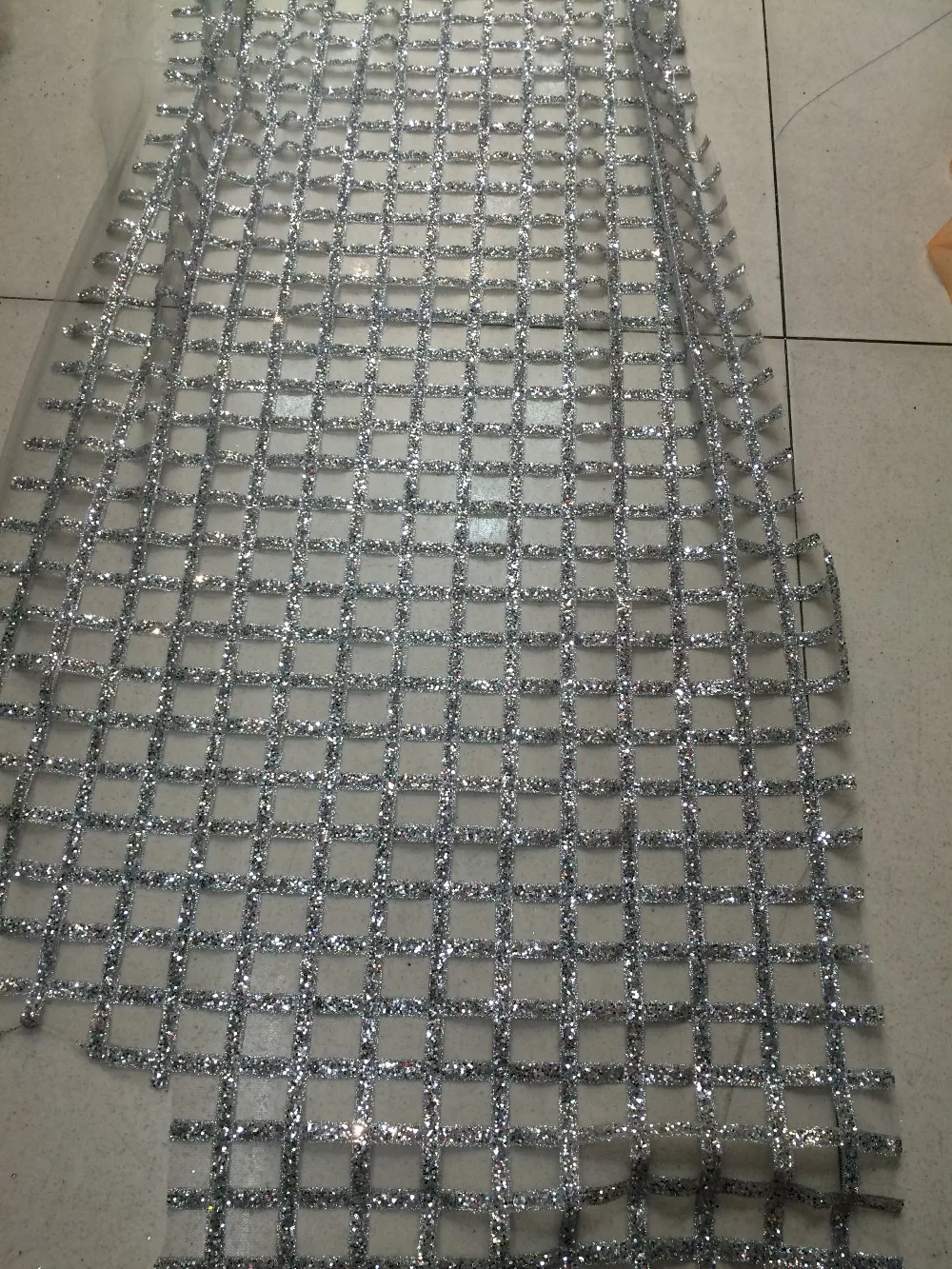 High quality SYJ-1731 African glitter net lace fabric hot selling french material 5y/lot for wedding dress
High quality SYJ-1731 African glitter net lace fabric hot selling french material 5y/lot for wedding dress