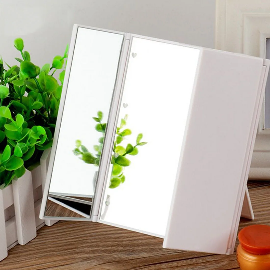 Led Makeup Mirror 8 LED Light Illuminated Three-sided Foldable Make Up Cosmetic Tabletop Beauty Vanity Mirror Bedroom Travel
Led Makeup Mirror 8 LED Light Illuminated Three-sided Foldable Make Up Cosmetic Tabletop Beauty Vanity Mirror Bedroom Travel