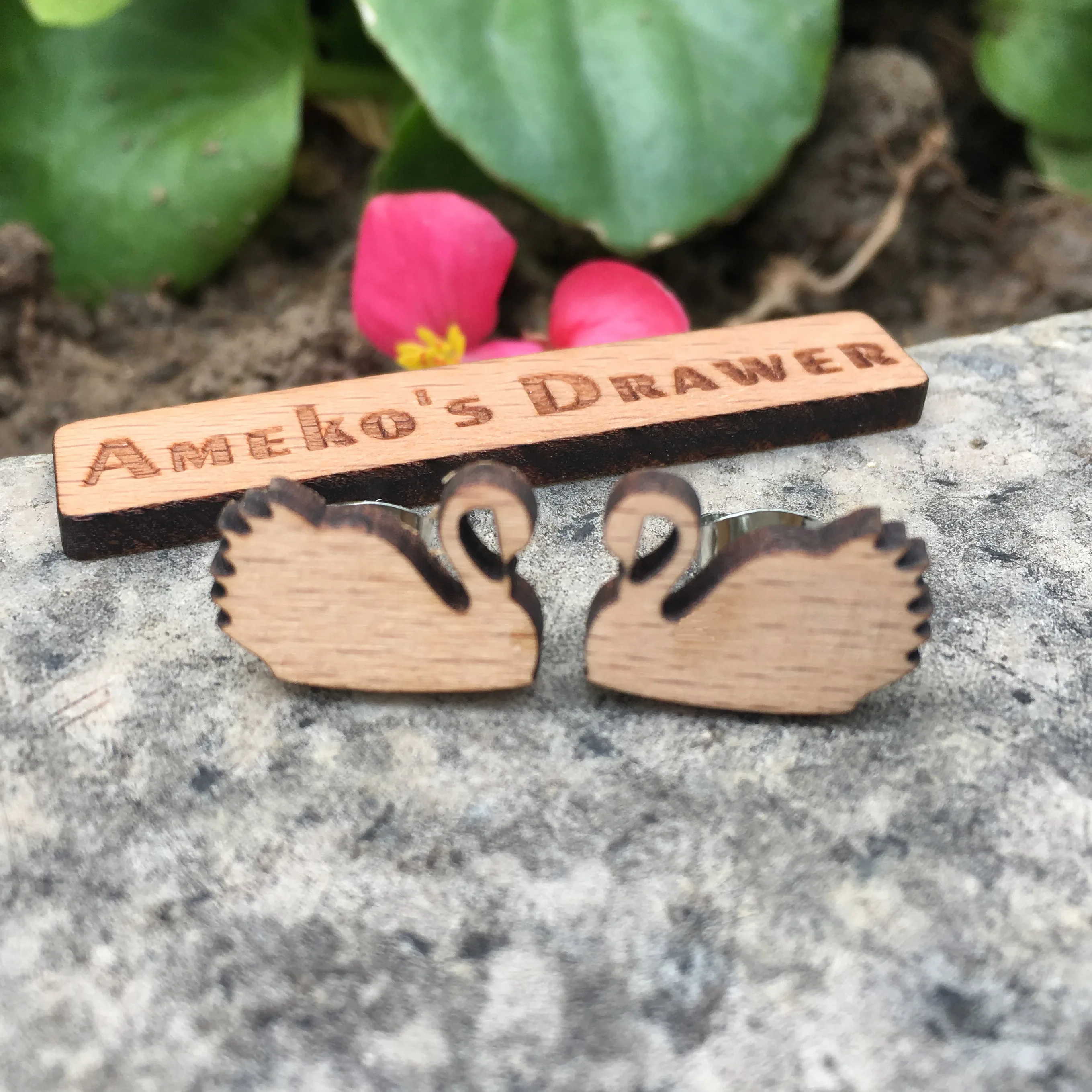 Natural animal Laser engraved swan earrings swan lake style stud cygnet wooden earring x 1 pair
Natural animal Laser engraved swan earrings swan lake style stud cygnet wooden earring x 1 pair