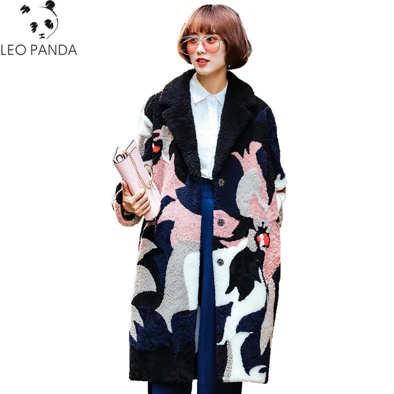 2018 Winter European American Real Fur Coat Natural Fur One Outerwear Genuine Sheep Shearing Coats Long Women's Winter Jacket
2018 Winter European American Real Fur Coat Natural Fur One Outerwear Genuine Sheep Shearing Coats Long Women's Winter Jacket
