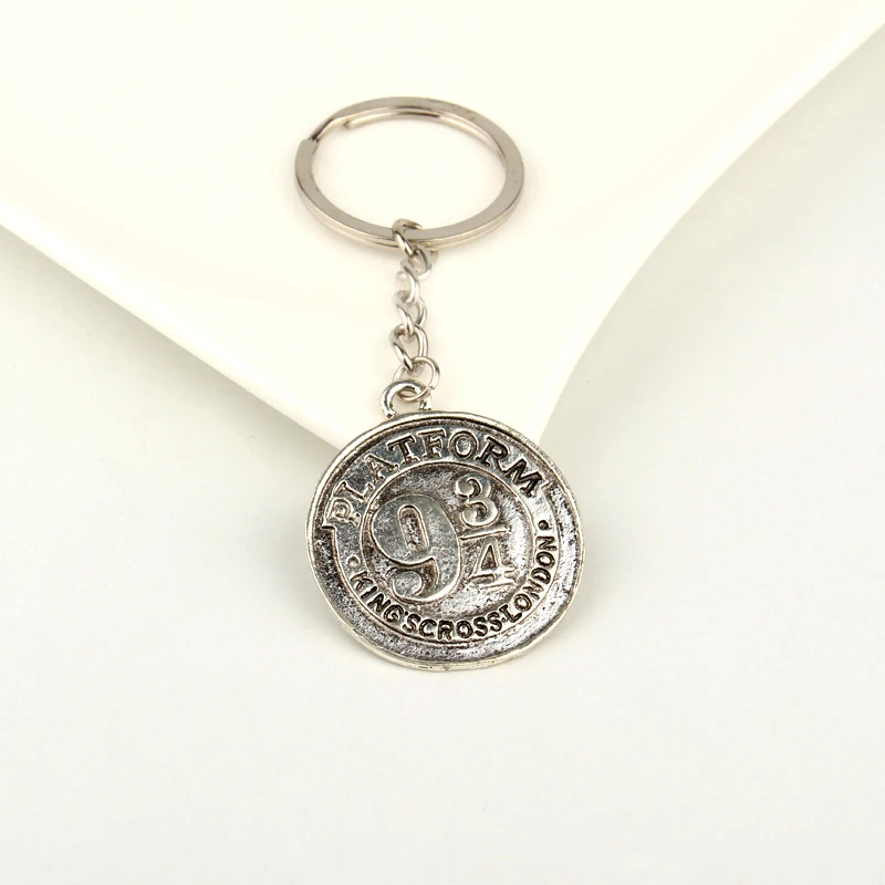 1 PC Charm 9 3/4 Vintage Alloy Pendant Keychains Keyrings Bag Car Key Chains Rings Holder Wen Jewelry
1 PC Charm 9 3/4 Vintage Alloy Pendant Keychains Keyrings Bag Car Key Chains Rings Holder Wen Jewelry