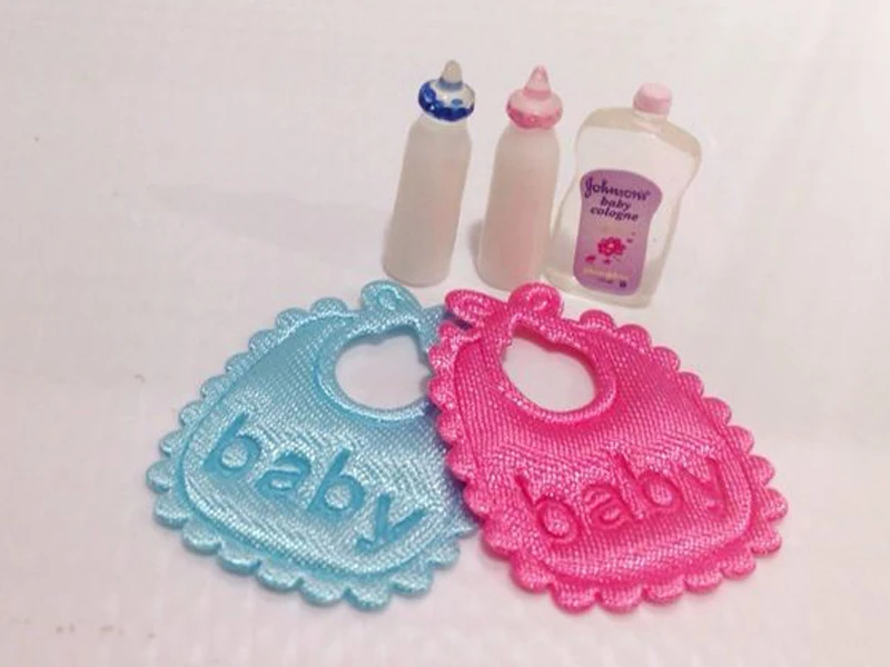 New Arrivals 5pcs Dolls House Miniature Baby Bottles Shampoo Baby Bibs Nursery Accessory Dolls Accessories Dollhouse Decoration
New Arrivals 5pcs Dolls House Miniature Baby Bottles Shampoo Baby Bibs Nursery Accessory Dolls Accessories Dollhouse Decoration