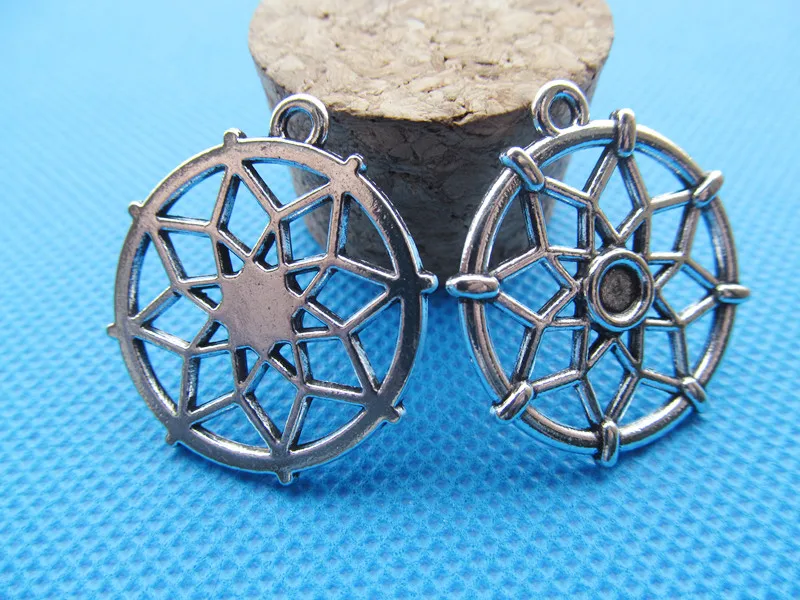 100pcs Antique Silver tone Hollow Dream Catcher Connector Pendant Charm/Finding,For Bracelet Necklace,For 4mm Cabochon
100pcs Antique Silver tone Hollow Dream Catcher Connector Pendant Charm/Finding,For Bracelet Necklace,For 4mm Cabochon