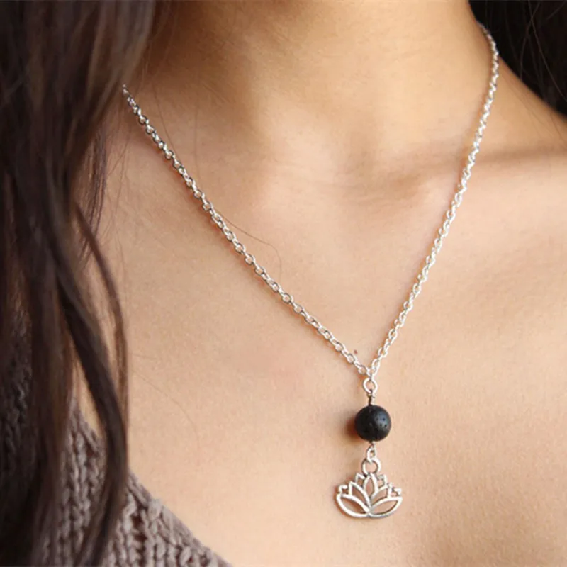 1 pcs Creative Design Hollow Lotus Flower Necklace Originality Natural Black Lava Stone Pendant Women Fashion Jewelry Gift
1 pcs Creative Design Hollow Lotus Flower Necklace Originality Natural Black Lava Stone Pendant Women Fashion Jewelry Gift
